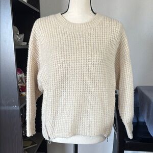 Topshop Petite Women’s Size 8-10 Pull On Zippered Sides Sweater